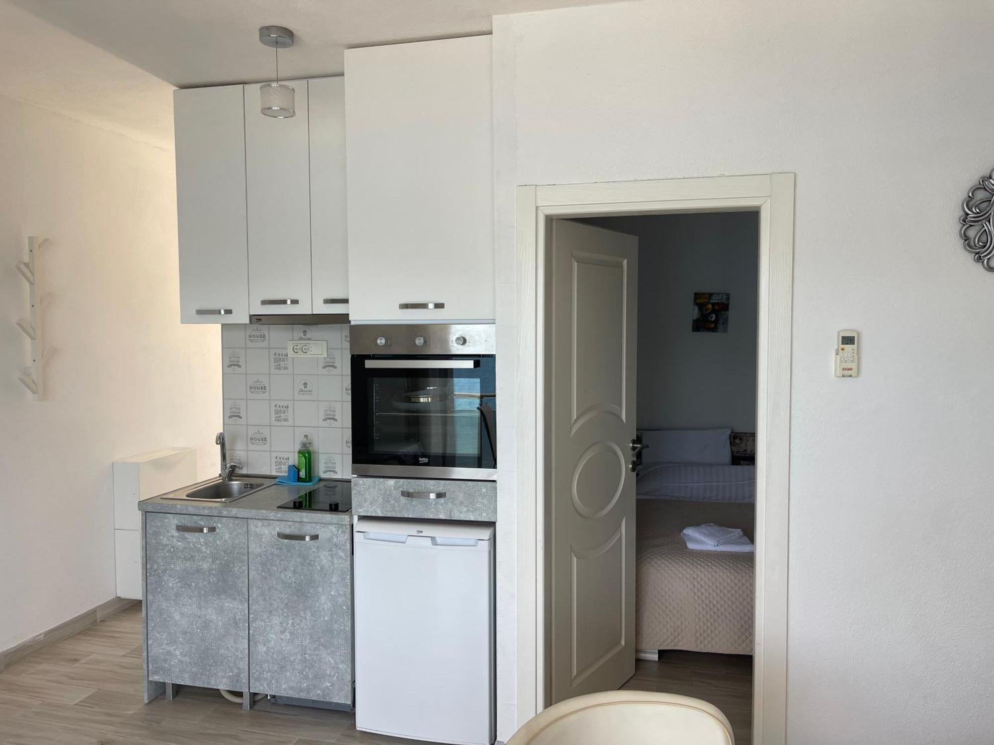Apartmani Mia ティヴァト エクステリア 写真
