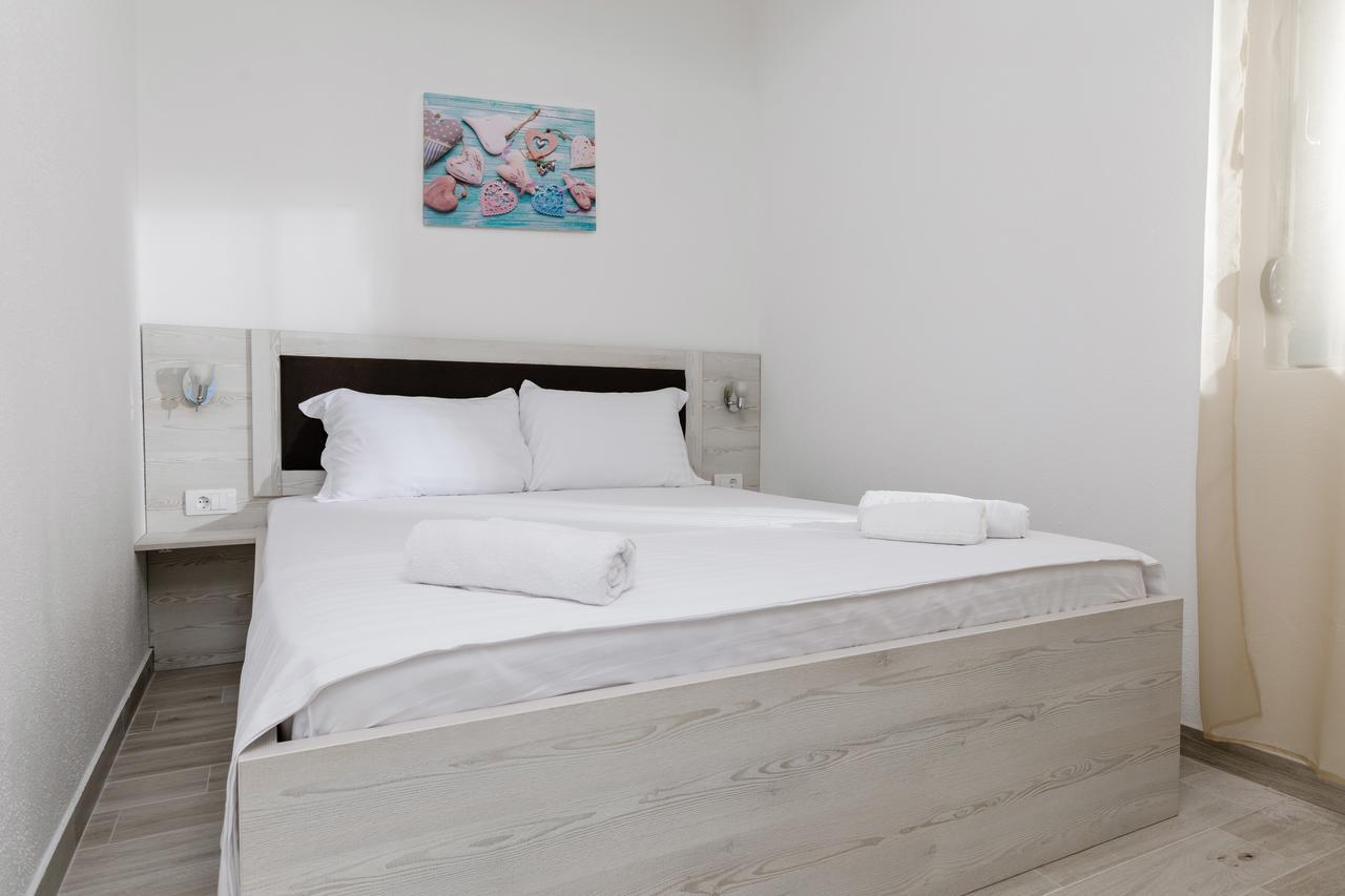 Apartmani Mia ティヴァト エクステリア 写真