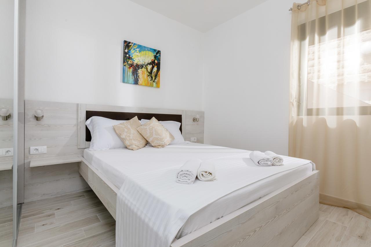 Apartmani Mia ティヴァト エクステリア 写真