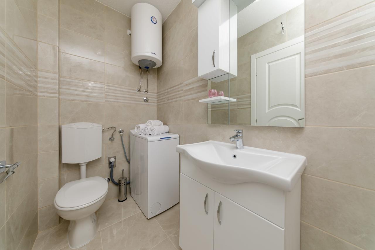 Apartmani Mia ティヴァト エクステリア 写真