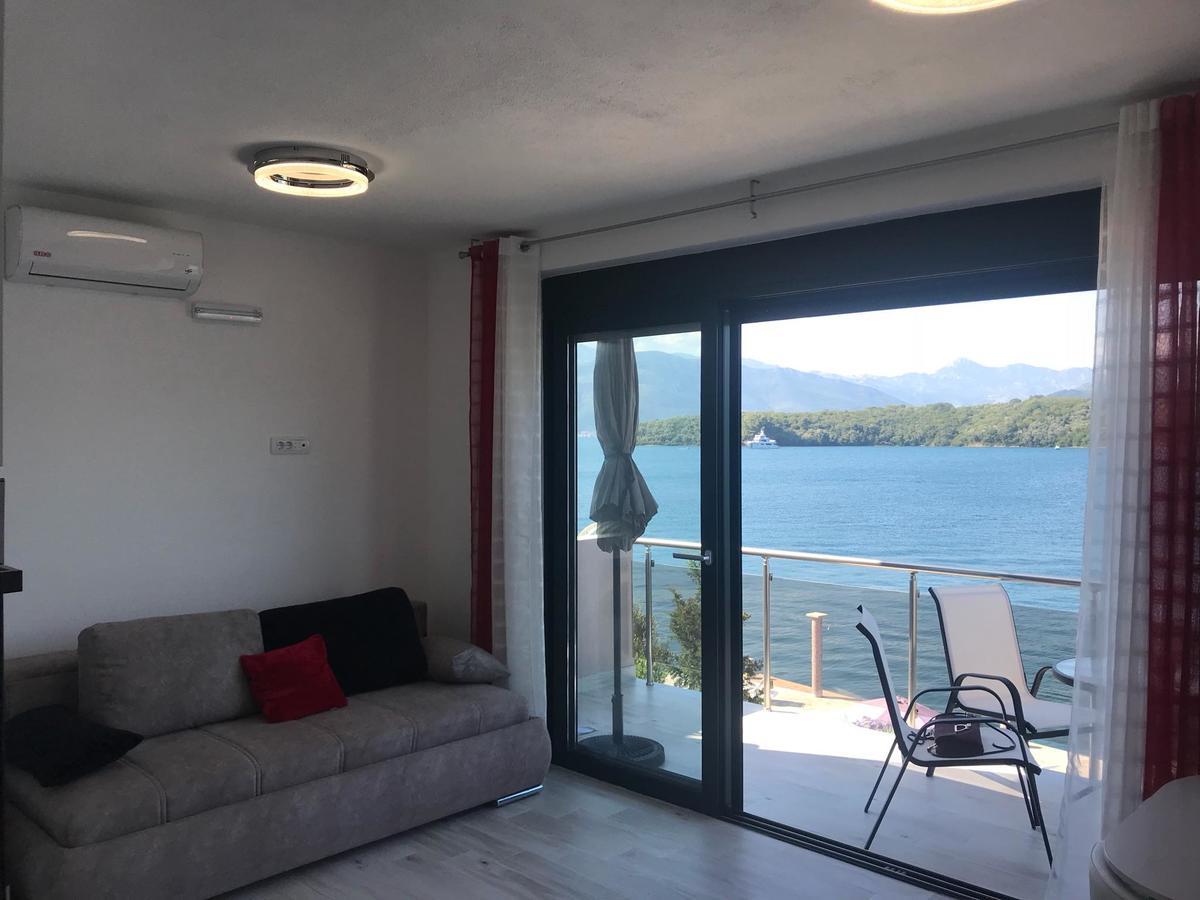Apartmani Mia ティヴァト エクステリア 写真